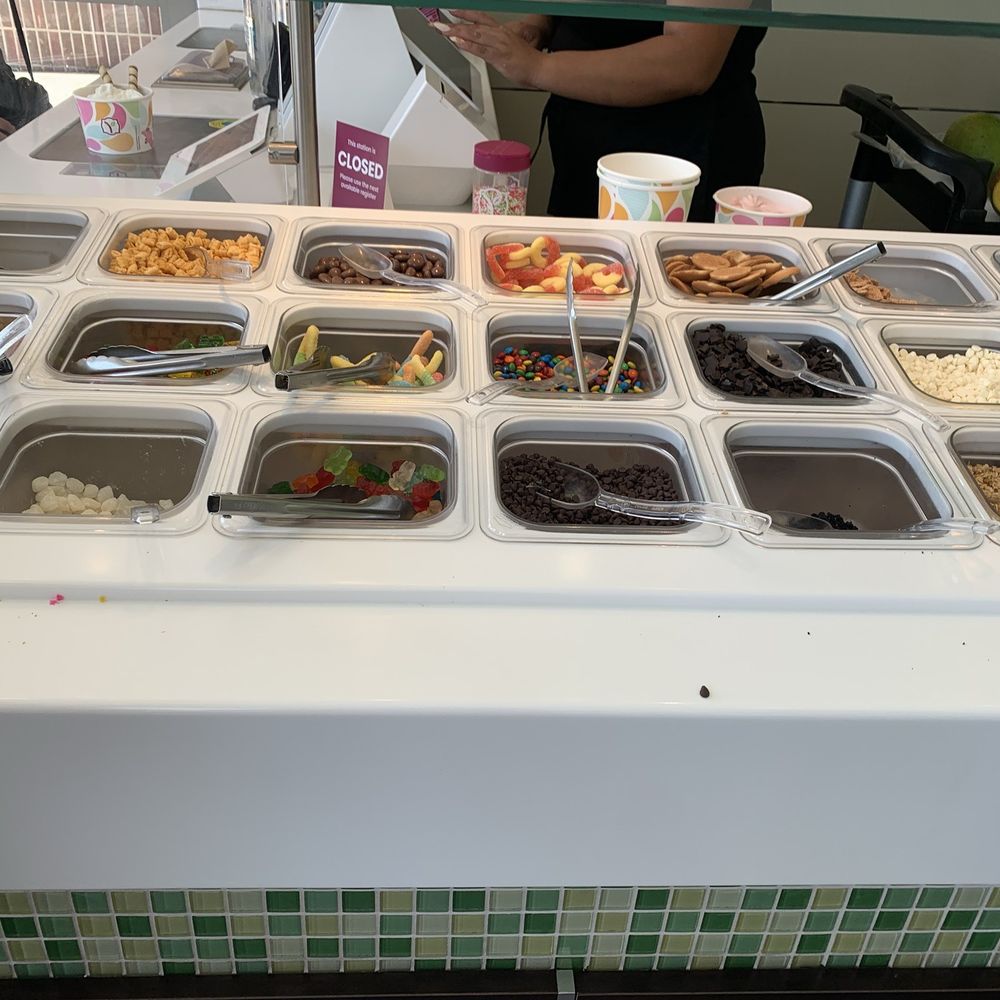 Yogurtland - Toppings - Ice Cream & Frozen Yogurt Near Me - Los Angeles, California Yogurtland - Toppings - Ice Cream & Frozen Yogurt Near Me - Los Angeles, California