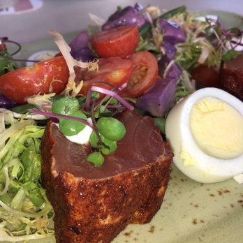 Holoholo Grill - Excellent ahi nicoise salad :-) - Hawaiian Near Me - Koloa, Hawaii Holoholo Grill - Excellent ahi nicoise salad :-) - Hawaiian Near Me - Koloa, Hawaii