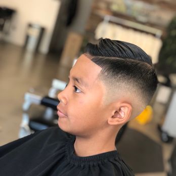 The Modern Man - Side view. Perfect hardline and fade. - Barbers Near Me - Benicia, California