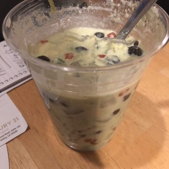 Che-Lo - Smashed avocado is more liquid than thick - Vietnamese Near Me - Union City, California Che-Lo - Smashed avocado is more liquid than thick - Vietnamese Near Me - Union City, California