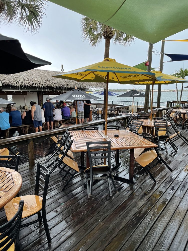 Grills Seafood Deck & Tiki Bar