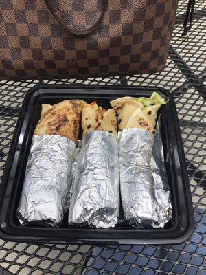 The Roll Pod Food Truck by null