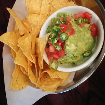El Camino - Fresh chips and guac! So fresh and so good! - Mexican Near Me - Ottawa, Ontario