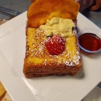 Toast - Creme Brulee French Toast - Breakfast & Brunch Near Me - Temecula, California