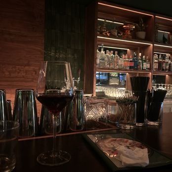 Bar Sen - bar area - Laotian Near Me - Oklahoma City, Oklahoma
