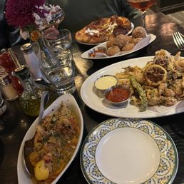 Frito, shrimp, pizza and arancini