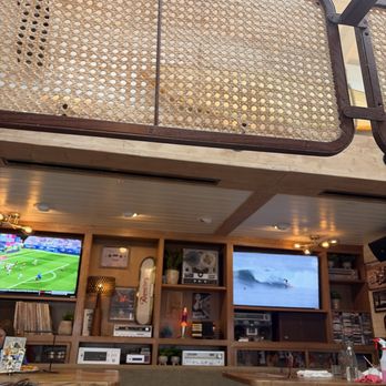 Hideaway - American Near Me - San Diego, California Hideaway - American Near Me - San Diego, California