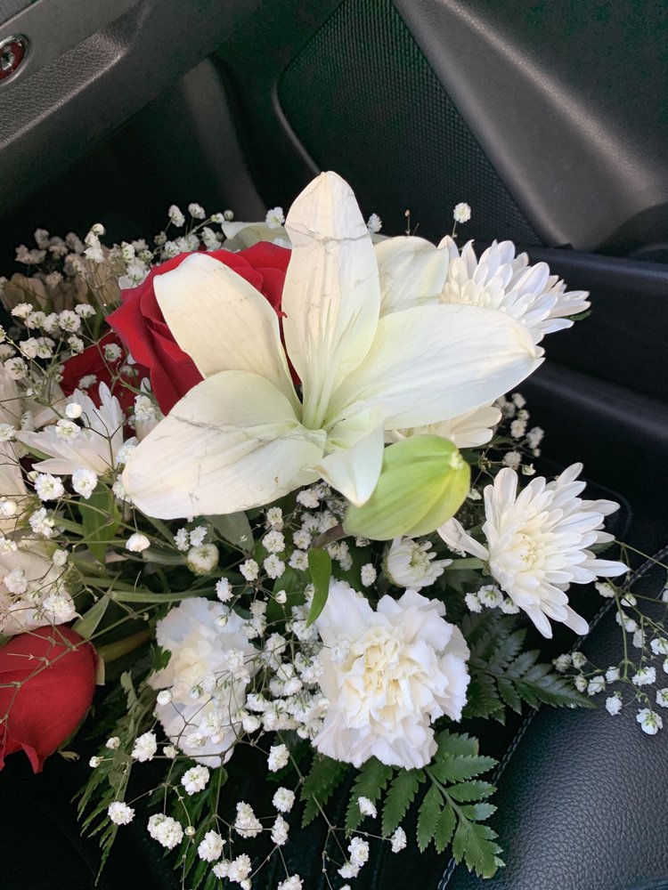 HYDE PARK FLORIST 15 Photos & 25 Reviews 1748 E. 55th St., Chicago