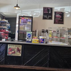 Van's Country Table - Interior