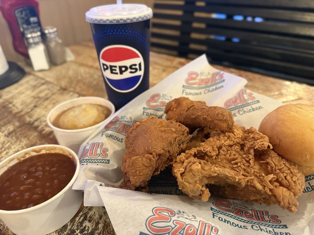 Ezell's Famous Chicken Logo