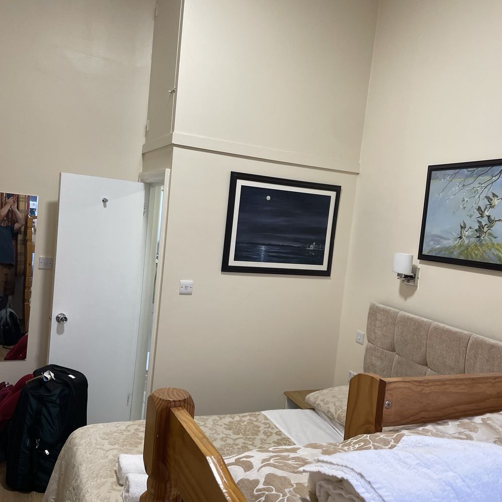 Barry House - Bed & Breakfast Near Me - London, XGL