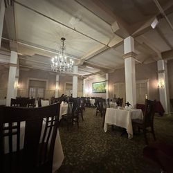 Mae's Dining Room