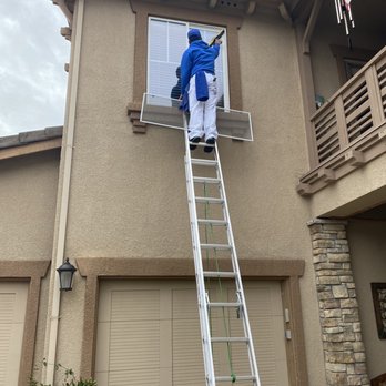 Windowsmith Window Cleaning - Juan cleaning the outside window - Window Washing Near Me - Concord, California