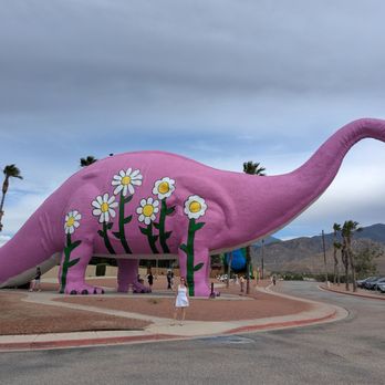 Cabazon Dinosaurs - Museums Near Me - Cabazon, California