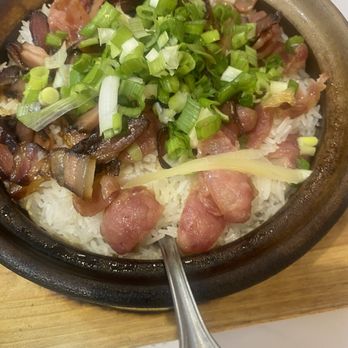 Zhe Zhe Pot - Classic Claypot Rice with Cured Meat - Noodles Near Me - Brooklyn, New York Zhe Zhe Pot - Classic Claypot Rice with Cured Meat - Noodles Near Me - Brooklyn, New York