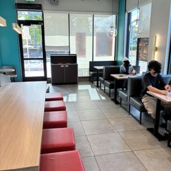 Jollibee - Dining area