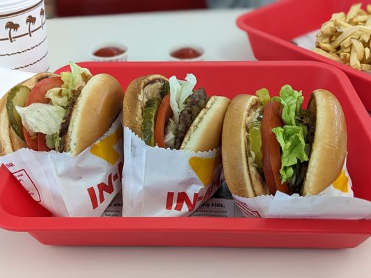 In-N-Out Burger by null