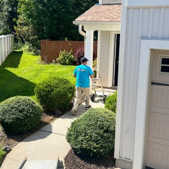 A Plus Moving Group - Starting to load the truck for a scheduled move. - Movers Near Me - San Juan, Puerto Rico A Plus Moving Group - Starting to load the truck for a scheduled move. - Movers Near Me - San Juan, Puerto Rico
