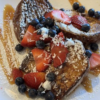 Broken Yolk Cafe - Tiki toast - Breakfast & Brunch Near Me - El Centro, California