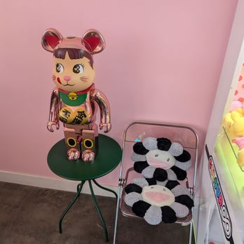 Claw Haus - Pink walls. - Arcades Near Me - Chandler, Arizona