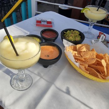 El Pueblito Patio - Margaritas and queso - Mexican Near Me - Houston, Texas