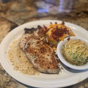 Cheddar's Scratch Kitchen - Lemon Pepper Chicken - Comfort Food Near Me - Pinellas Park, Florida
