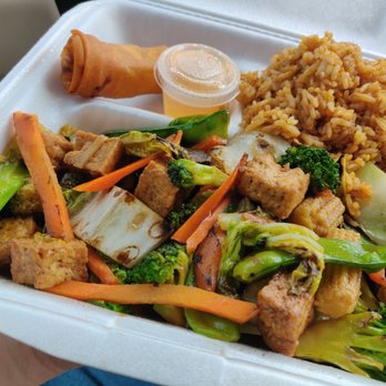 Thai Hut Restaurant - Veggie delight w/ tofu. Great mix of veggies. - Thai Near Me - San Antonio, Texas Thai Hut Restaurant - Veggie delight w/ tofu. Great mix of veggies. - Thai Near Me - San Antonio, Texas