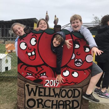Wellwood Orchards - Farmers Market Near Me - Springfield, Vermont
