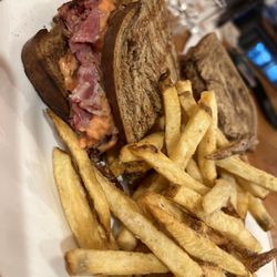 Alice's Champagne Palace - The Reuben