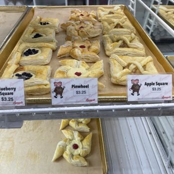 Leonard's Bakery - Bakeries Near Me - Honolulu, Hawaii