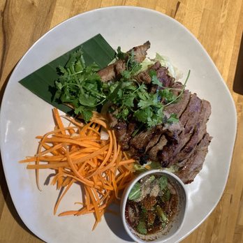 Manaow - Rib eye salad - Thai Near Me - Long Beach, California Manaow - Rib eye salad - Thai Near Me - Long Beach, California