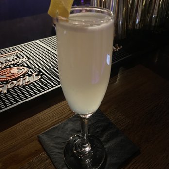 Dewey's Jazz Lounge - Cocktail Bars Near Me - Springfield, Massachusetts
