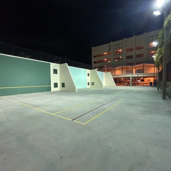 Charnow Park - Parks Near Me - Hollywood, Florida Charnow Park - Parks Near Me - Hollywood, Florida