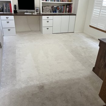 Gogreen Xtreme Clean - Office - before  This room gets a ton of foot traffic - Carpet Cleaning Near Me - Tulare, California