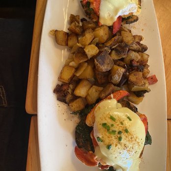 Barley Mac - Lobster Benedict - Bars Near Me - Arlington, Virginia