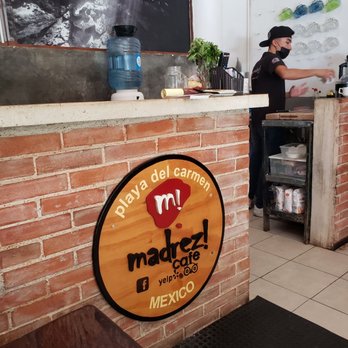 Madrez Café - front counter - Breakfast & Brunch Near Me - Playa del Carmen, ROO