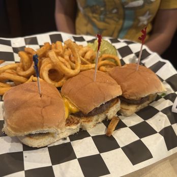 Jersey's Wings - Sports Bars Near Me - Pembroke Pines, Florida