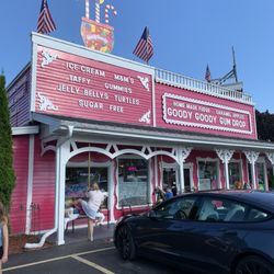 Goody Goody Gum Drop Candy Kitchen - Outside