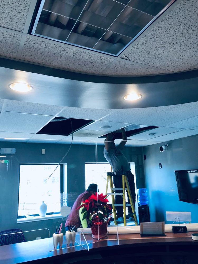 Slide of Navarro Contracting