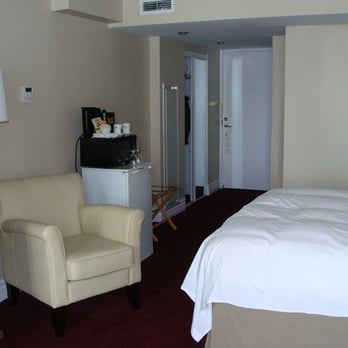 Hotel Le Cantlie - Hotels Near Me - Montreal, Quebec Hotel Le Cantlie - Hotels Near Me - Montreal, Quebec