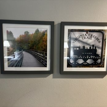 Hampton Inn Abingdon - Local art in room! - Hotels Near Me - Abingdon, Virginia