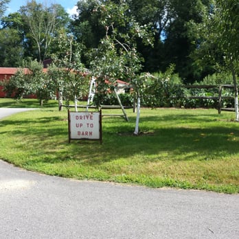 Hard Rain Farm - Drive up to barn, honor system - Farmers Market Near Me - Burlington, Connecticut