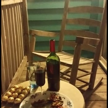 Admirals Quarters - My relaxing weekend to get away - Hotels Near Me - Kure Beach, North Carolina