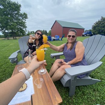 Blue Elk Vineyard - Mimosa and outdoor seating - Wineries Near Me - North East, Maryland Blue Elk Vineyard - Mimosa and outdoor seating - Wineries Near Me - North East, Maryland