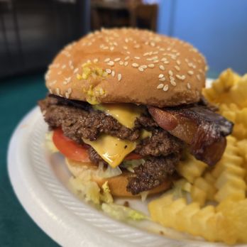 Rhea's 2 - Burgers Near Me - Roswell, Georgia