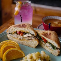 Tonalli - Sándwich y tortas