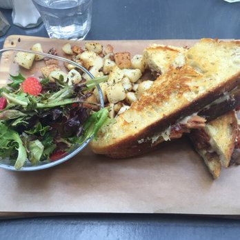 Le Péché Matinal - Awesome grilled cheese - Breakfast & Brunch Near Me - Longueuil, Quebec Le Péché Matinal - Awesome grilled cheese - Breakfast & Brunch Near Me - Longueuil, Quebec