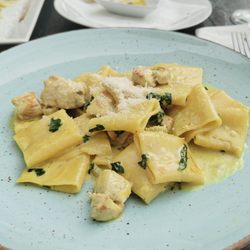 La Dolce Vita - Geschmacklich hatte ich mehr erwartet: "Paccheri mediterran"