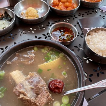 Tang 190 - back rip soup with side dishes - Korean Near Me - Irvine, California Tang 190 - back rip soup with side dishes - Korean Near Me - Irvine, California