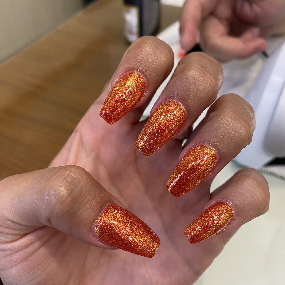 Happy Nails and Spa - Nick (artist) 040 gel color - Nail Salons Near Me - Irvine, California